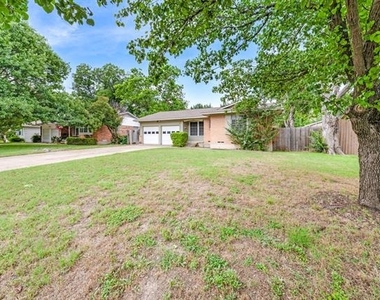 402 Vernet Street - Photo Thumbnail 22