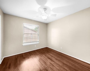 402 Vernet Street - Photo Thumbnail 17