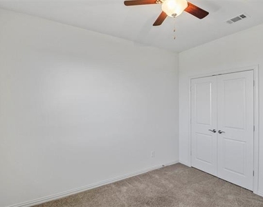 5208 Mcpherson Lane - Photo Thumbnail 15