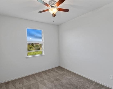 5208 Mcpherson Lane - Photo Thumbnail 18