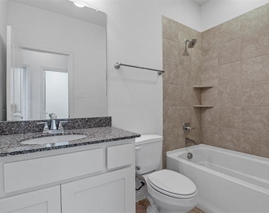 5208 Mcpherson Lane - Photo Thumbnail 14