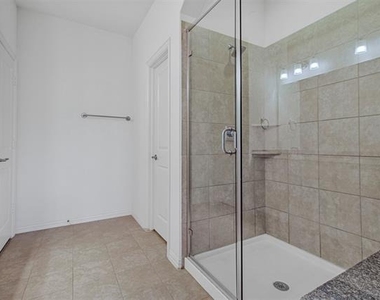 5208 Mcpherson Lane - Photo Thumbnail 11