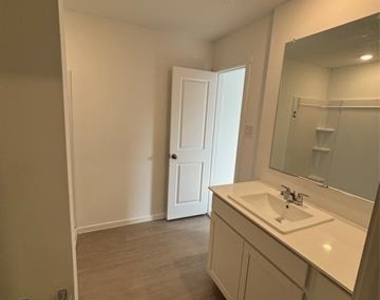 15004 Rangeland Road - Photo Thumbnail 8