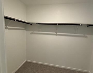 15004 Rangeland Road - Photo Thumbnail 9