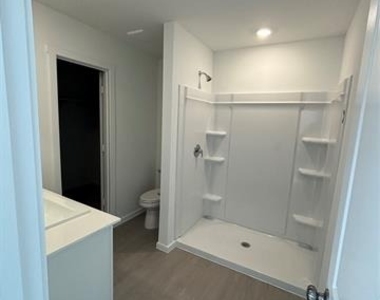 15004 Rangeland Road - Photo Thumbnail 7