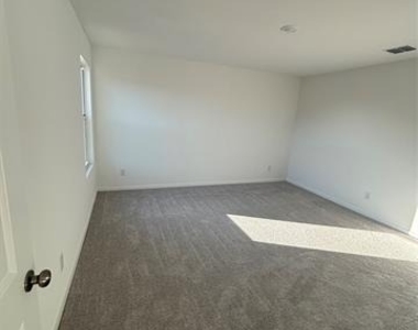 15004 Rangeland Road - Photo Thumbnail 5