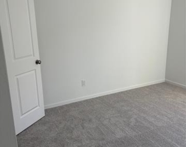 15004 Rangeland Road - Photo Thumbnail 11