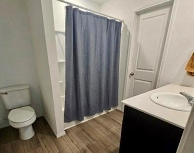 2729 Rosewater Lane - Photo Thumbnail 9