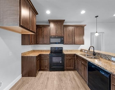 4810 Jefferson Street - Photo Thumbnail 4