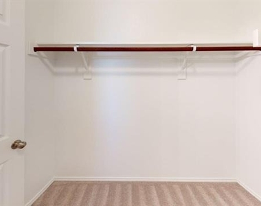 882 Breakwater Drive - Photo Thumbnail 18