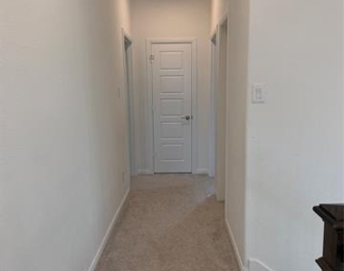 1927 Pebble Lane - Photo Thumbnail 38