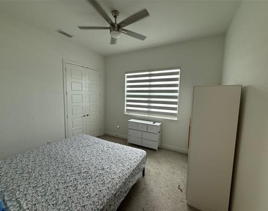 1927 Pebble Lane - Photo Thumbnail 23