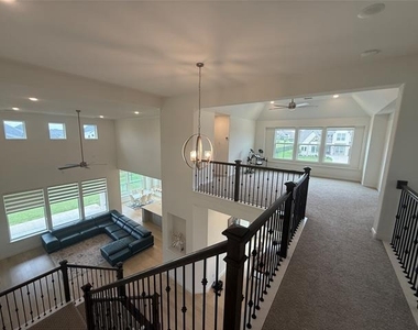 1927 Pebble Lane - Photo Thumbnail 32