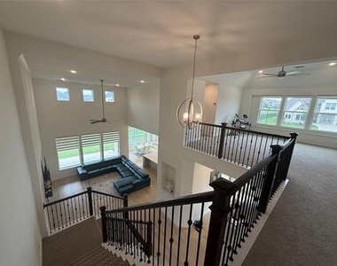 1927 Pebble Lane - Photo Thumbnail 30