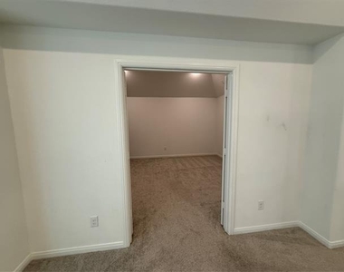 1927 Pebble Lane - Photo Thumbnail 34