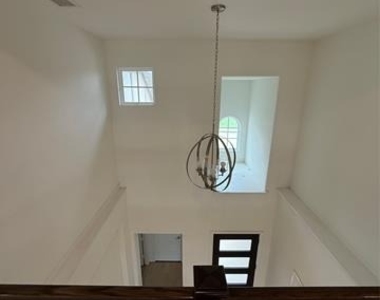 1927 Pebble Lane - Photo Thumbnail 29