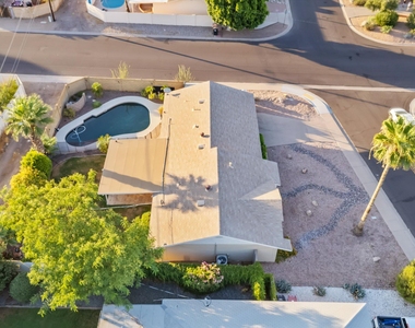 2548 N 68th Place - Photo Thumbnail 33