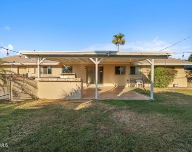 2548 N 68th Place - Photo Thumbnail 37