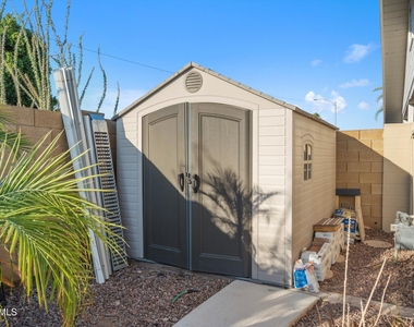 2548 N 68th Place - Photo Thumbnail 34
