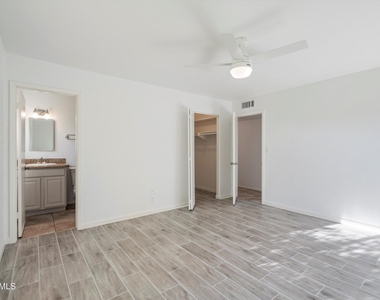 2548 N 68th Place - Photo Thumbnail 19