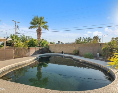 2548 N 68th Place - Photo Thumbnail 25