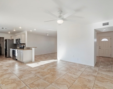 2548 N 68th Place - Photo Thumbnail 10