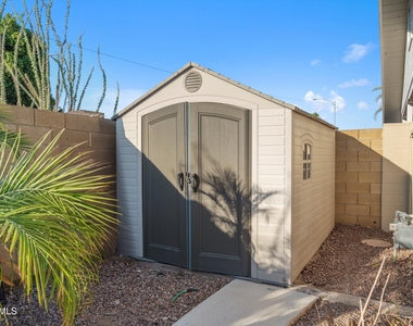 2548 N 68th Place - Photo Thumbnail 28