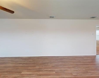 5322 Longshadow Drive - Photo Thumbnail 7