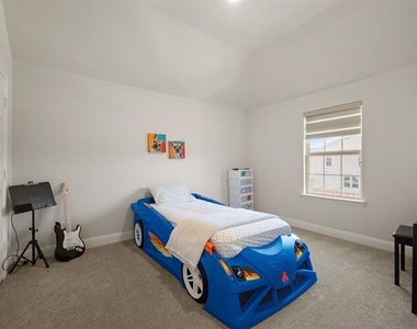7013 Lost Falls Drive - Photo Thumbnail 22