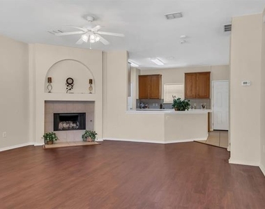 10217 Pear Street - Photo Thumbnail 4
