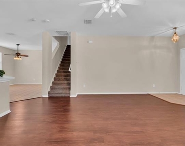 10217 Pear Street - Photo Thumbnail 7