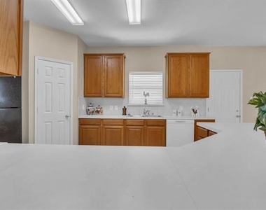 10217 Pear Street - Photo Thumbnail 8