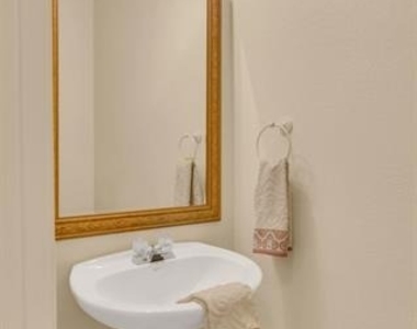 10217 Pear Street - Photo Thumbnail 15