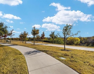 584 Meandering Lane - Photo Thumbnail 23