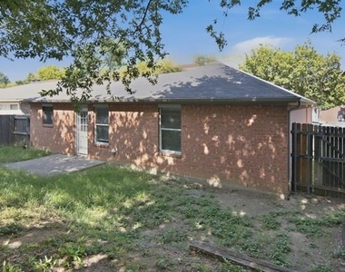 6317 Rockhaven Drive - Photo Thumbnail 24