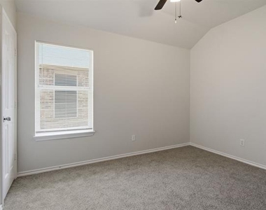 6317 Rockhaven Drive - Photo Thumbnail 16