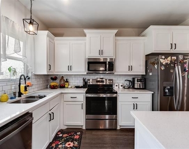 3840 Mcdougal Street - Photo Thumbnail 13