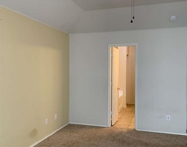 208 N Rolling Meadows Drive N - Photo Thumbnail 10