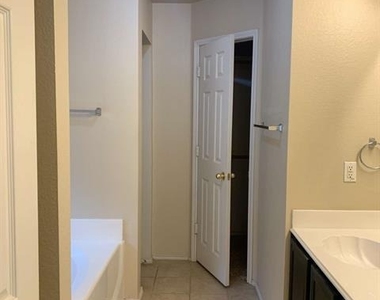 208 N Rolling Meadows Drive N - Photo Thumbnail 16