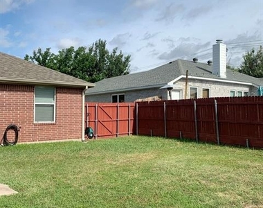 208 N Rolling Meadows Drive N - Photo Thumbnail 20