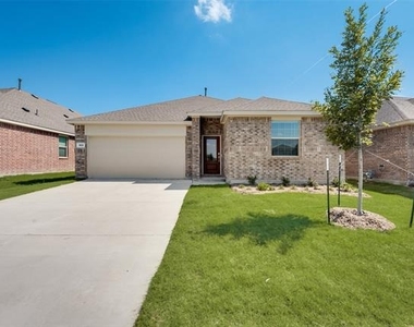 1109 Sassafras Drive - Photo Thumbnail 1