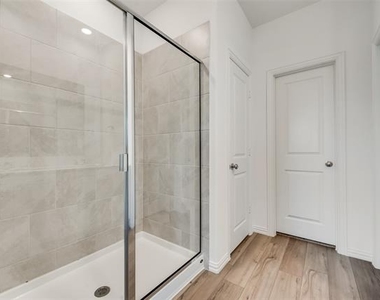 1109 Sassafras Drive - Photo Thumbnail 16