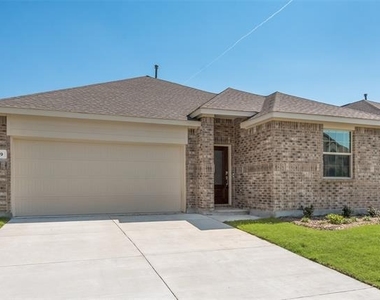 1109 Sassafras Drive - Photo Thumbnail 3