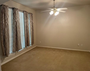 5904 Pinyon Drive - Photo Thumbnail 8