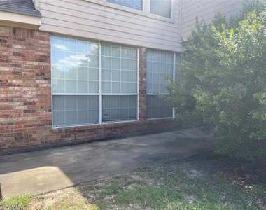 5904 Pinyon Drive - Photo Thumbnail 24