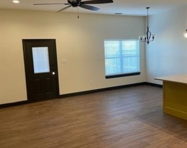 7307 Southern Belle Circle - Photo Thumbnail 3