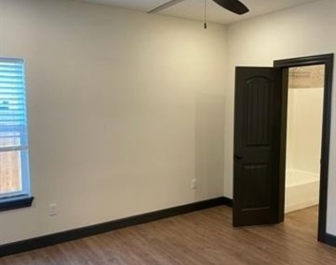 7307 Southern Belle Circle - Photo Thumbnail 10