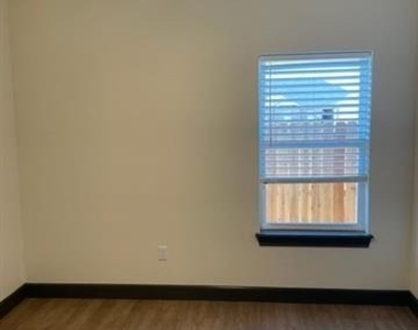 7307 Southern Belle Circle - Photo Thumbnail 8