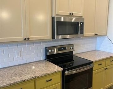 7307 Southern Belle Circle - Photo Thumbnail 5