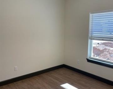 7307 Southern Belle Circle - Photo Thumbnail 11